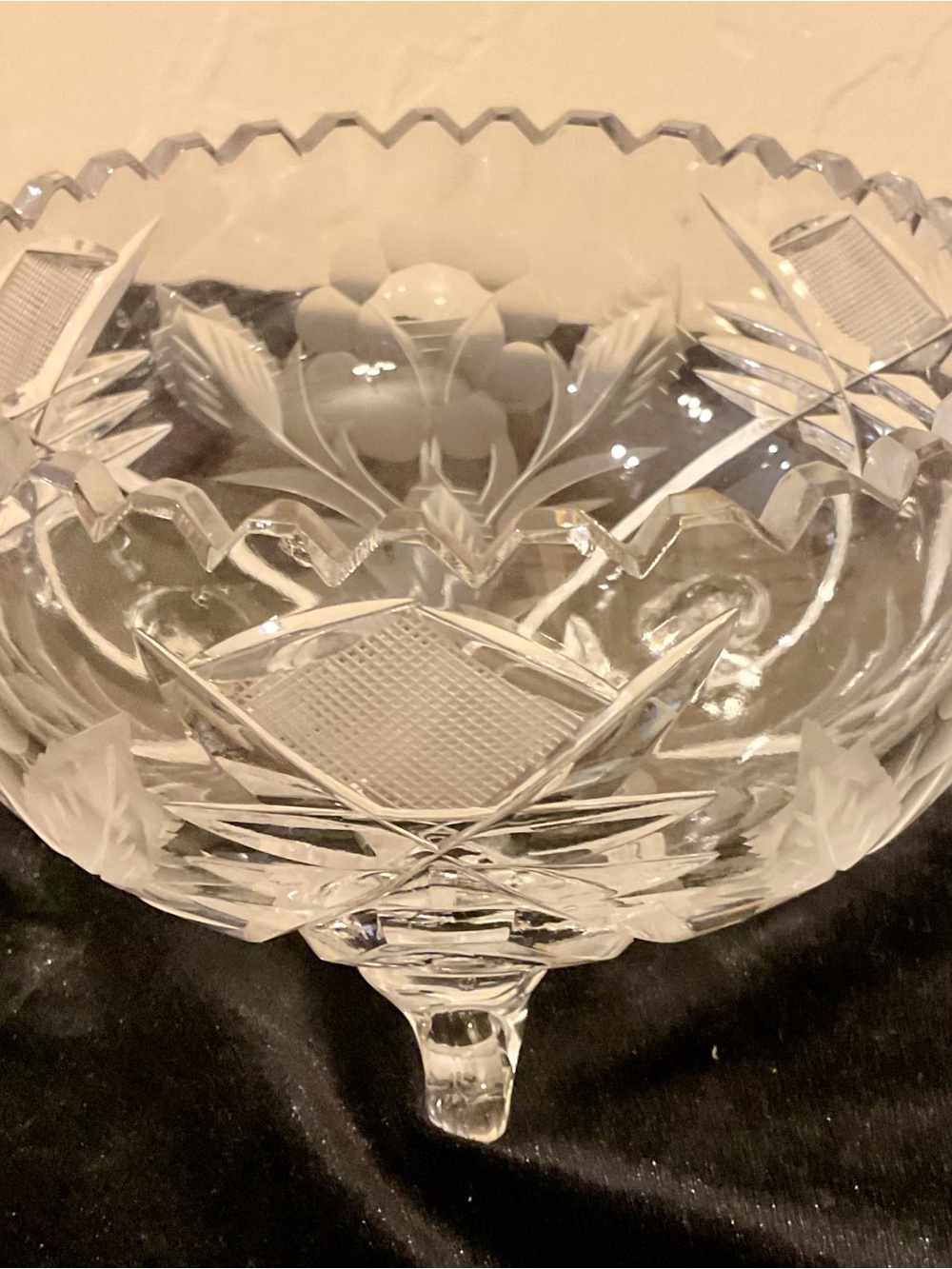 Footed Bowl Brilliant Cut Glass Crystal Sawtooth Rim Pinwheel or Floral Design - Picture 14 of 14